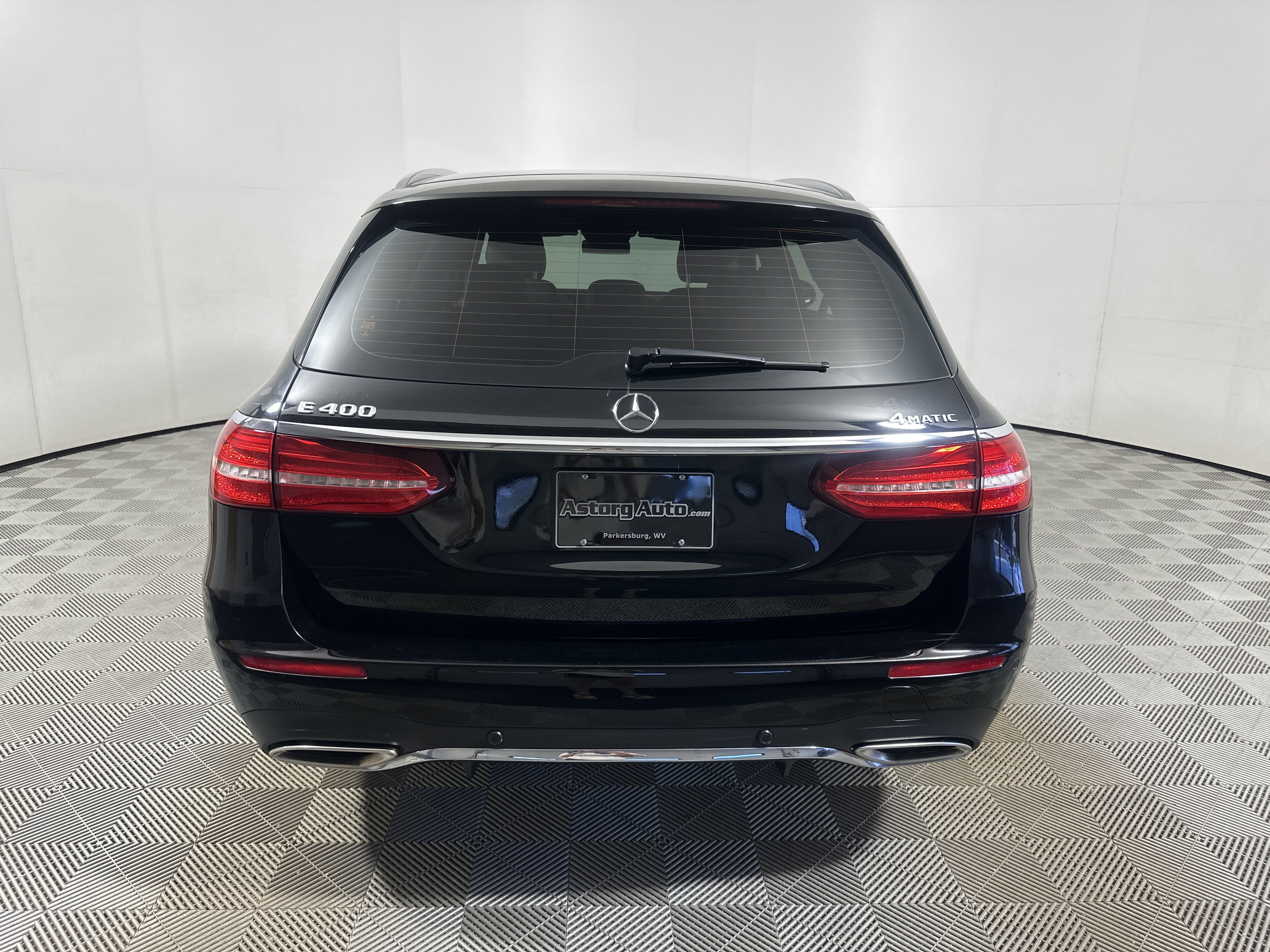 Used 2018  Mercedes-Benz E 400 image 6