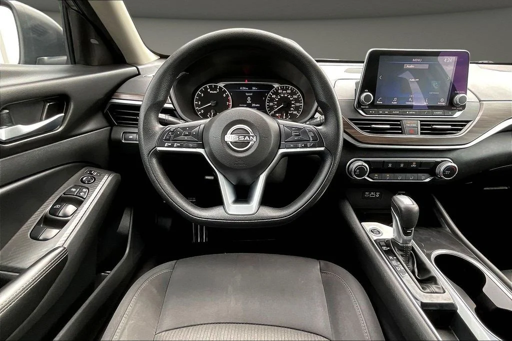 Used 2024 Gray Nissan 2.5 SV image 11