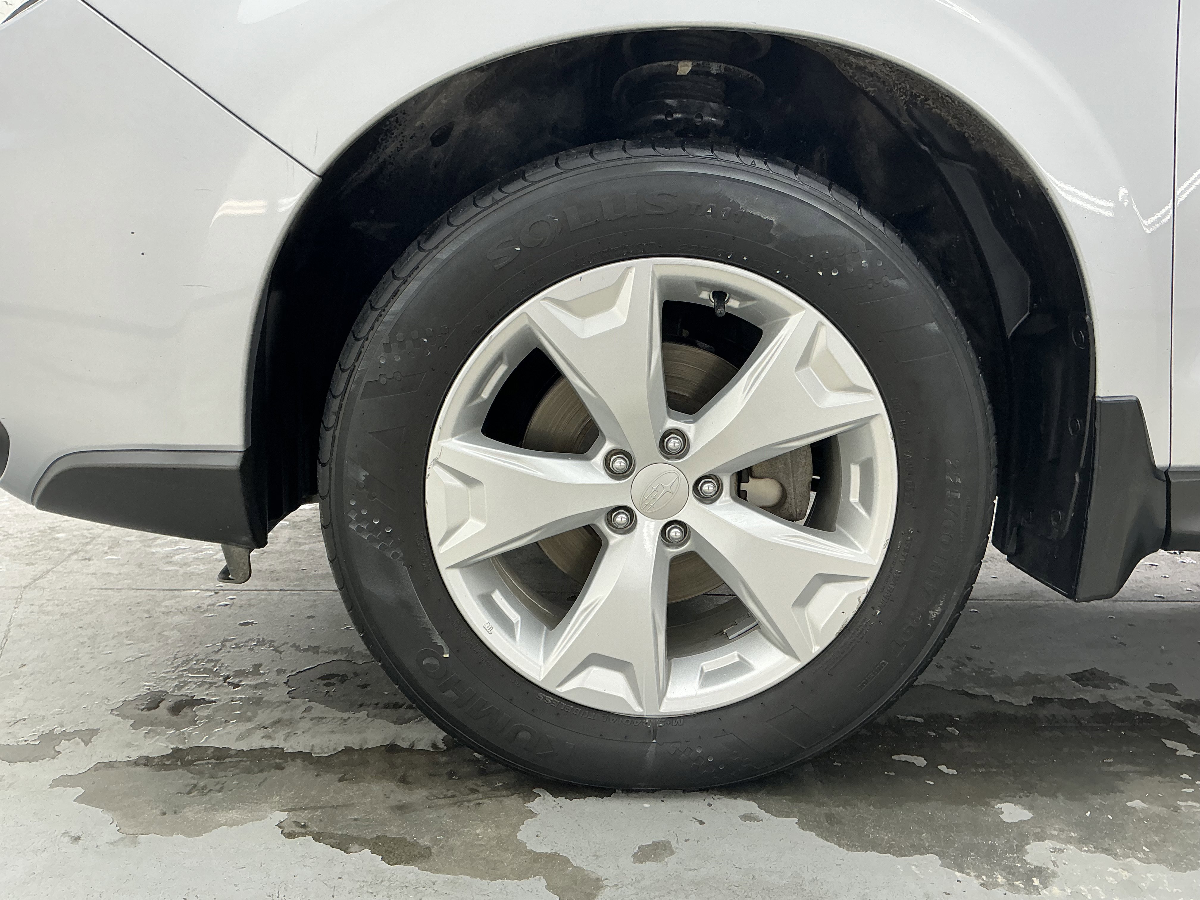 Used 2015 Ice Silver Metallic Subaru 2.5i Limited image 18