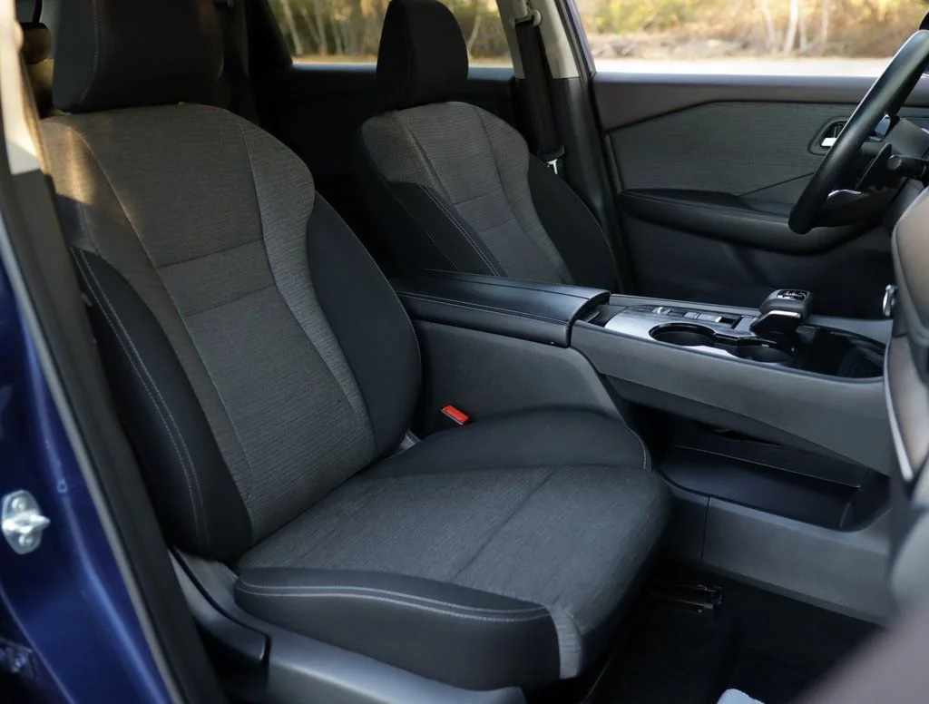 2023 Nissan Rogue SV - Photo 27