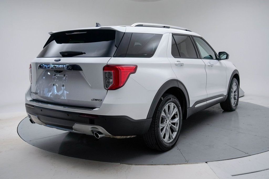 Used 2023 White Ford Limited image 10