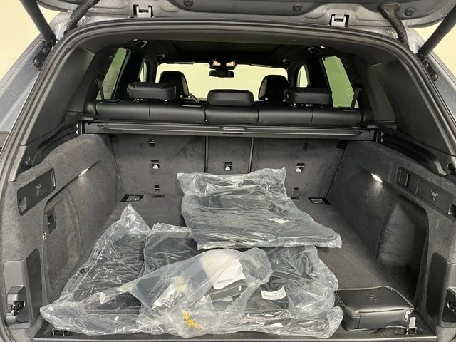 New 2026 Skyscraper Grey Metallic BMW xDrive40i image 16