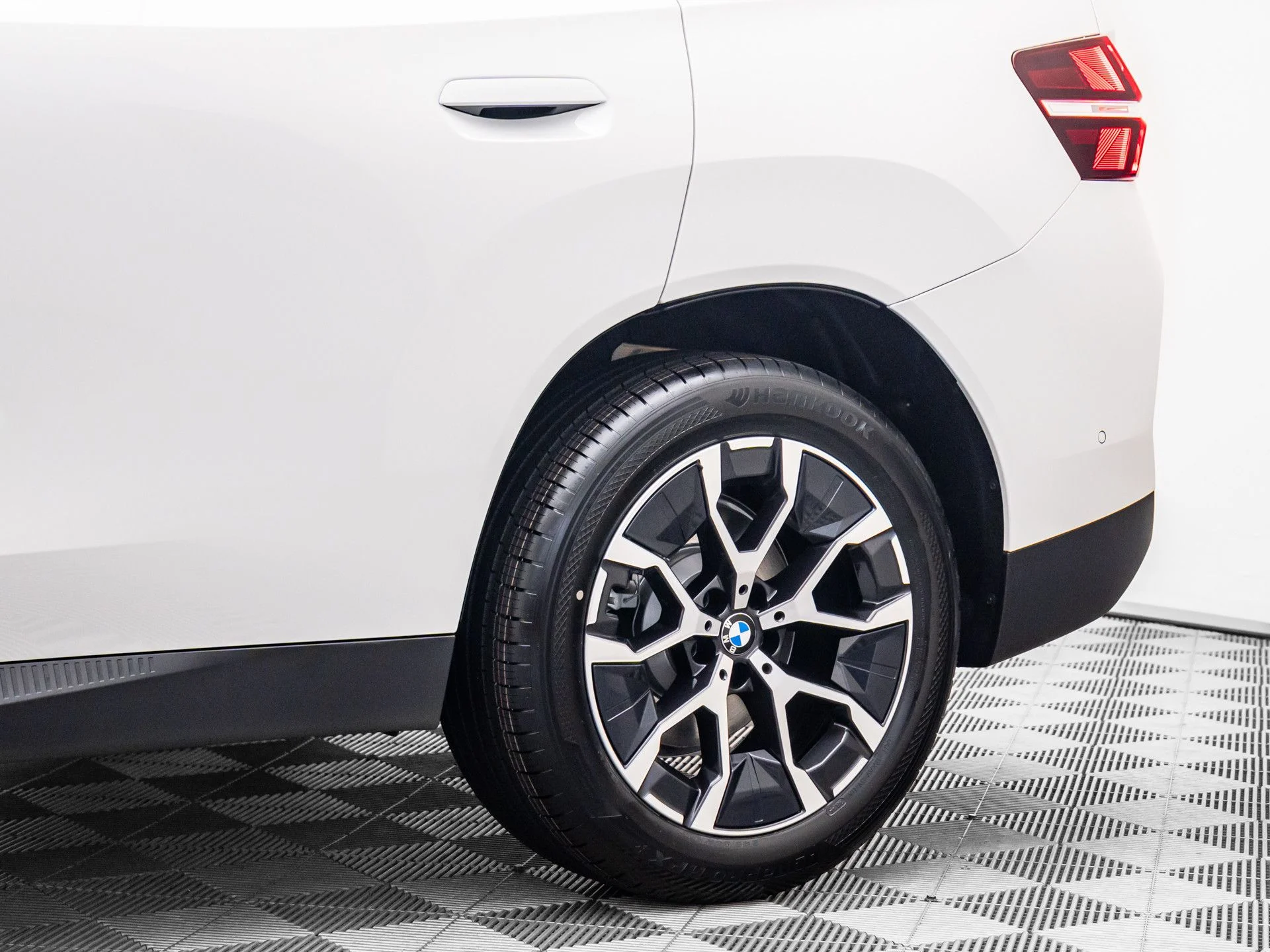 Certified Used 2026 White BMW 30 xDrive image 33