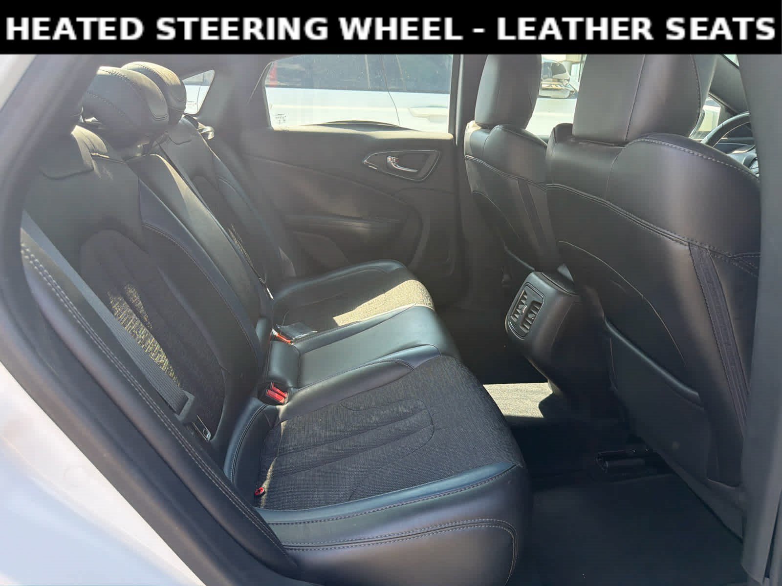 Used 2015 Bright White Clearcoat Chrysler S image 5