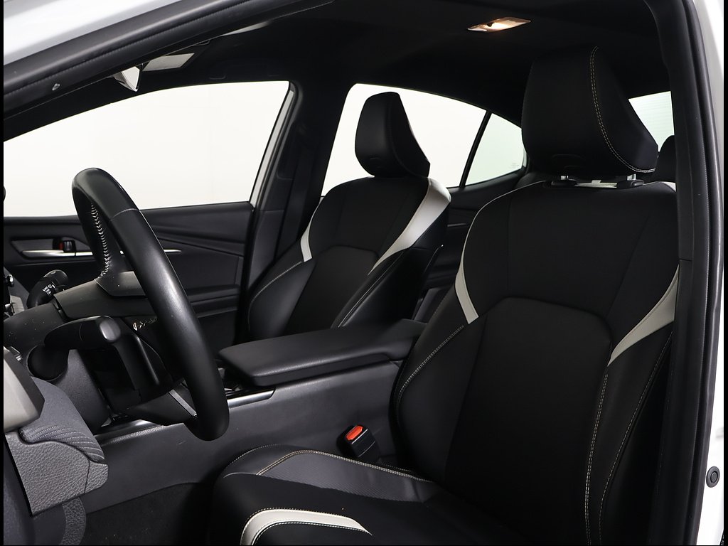 Used 2025 Ice Cap Toyota SE image 5