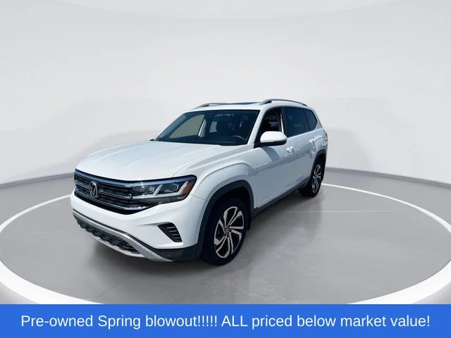 Used 2022  Volkswagen 2.0T SEL image 4