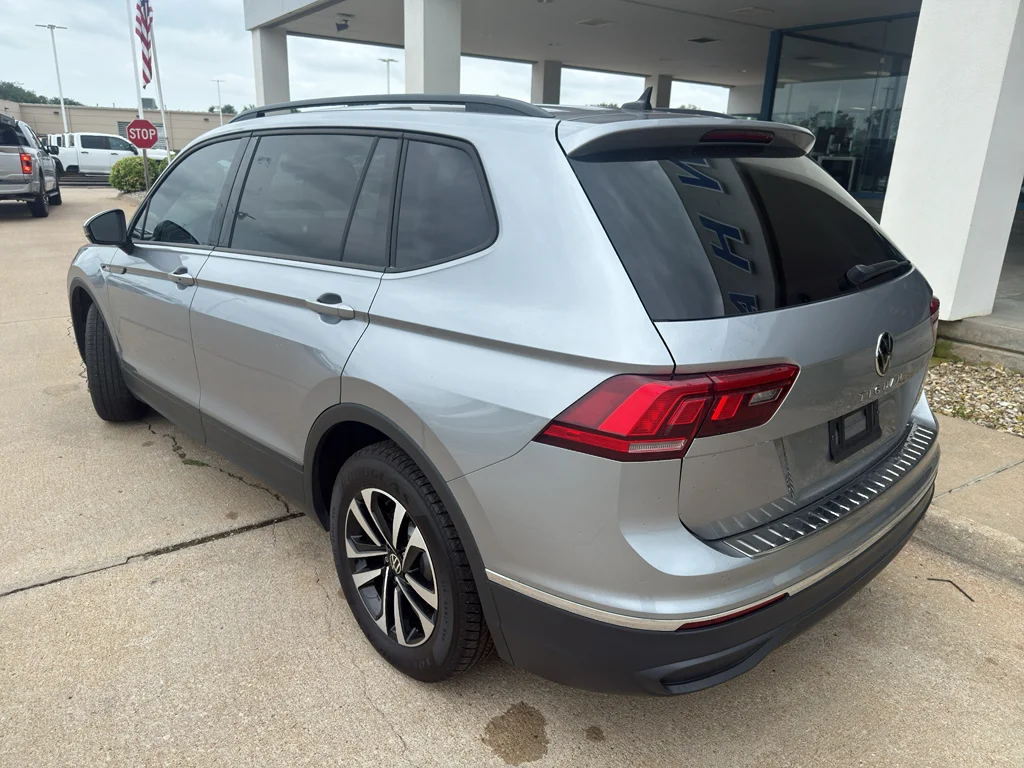 Used 2024 Pyrite Silver Metallic Volkswagen S image 8
