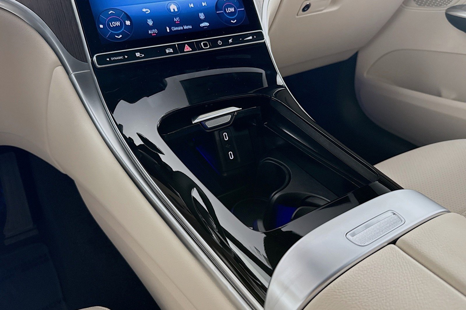 New 2026 Polar White Mercedes-Benz GLC 300 SUV image 5