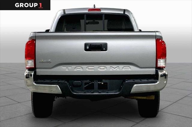 Certified Used 2017 SILVER ME Toyota  image 5