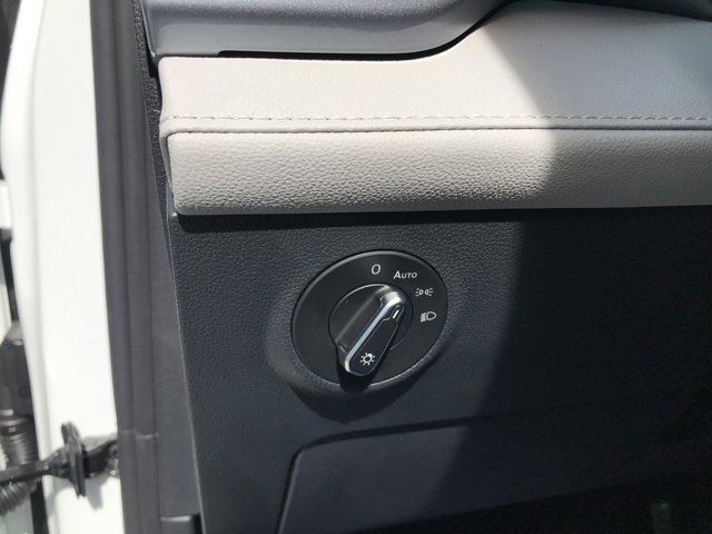 2026 Volkswagen Taos SEL - Photo 15