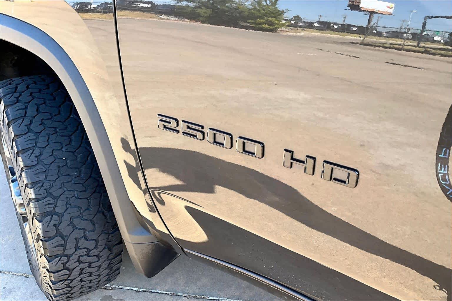 Used 2021 Oxford Brown Metallic Chevrolet Custom image 32