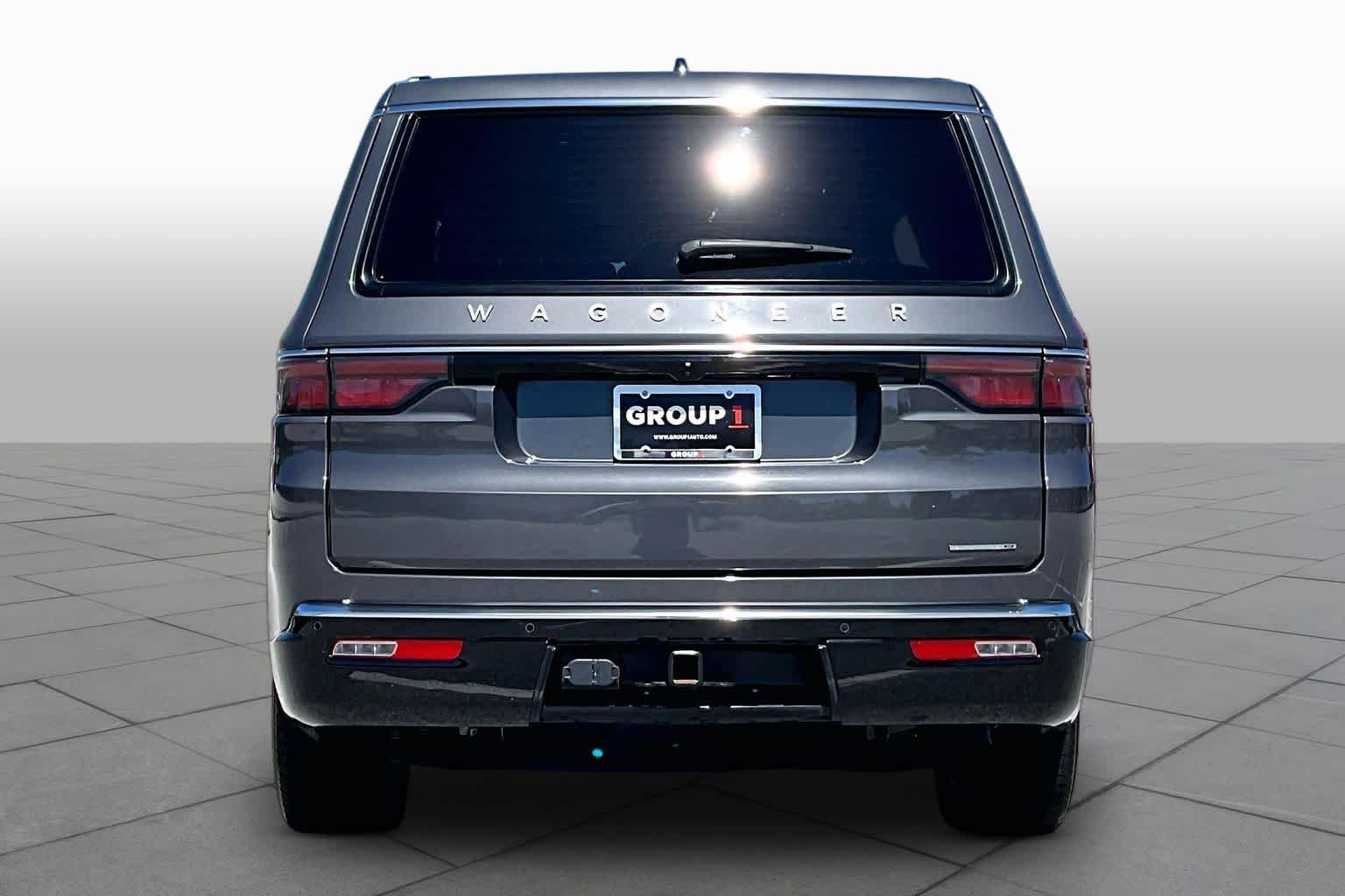 Used 2024 Baltic Gray Metallic Clearcoat Jeep Series III image 5