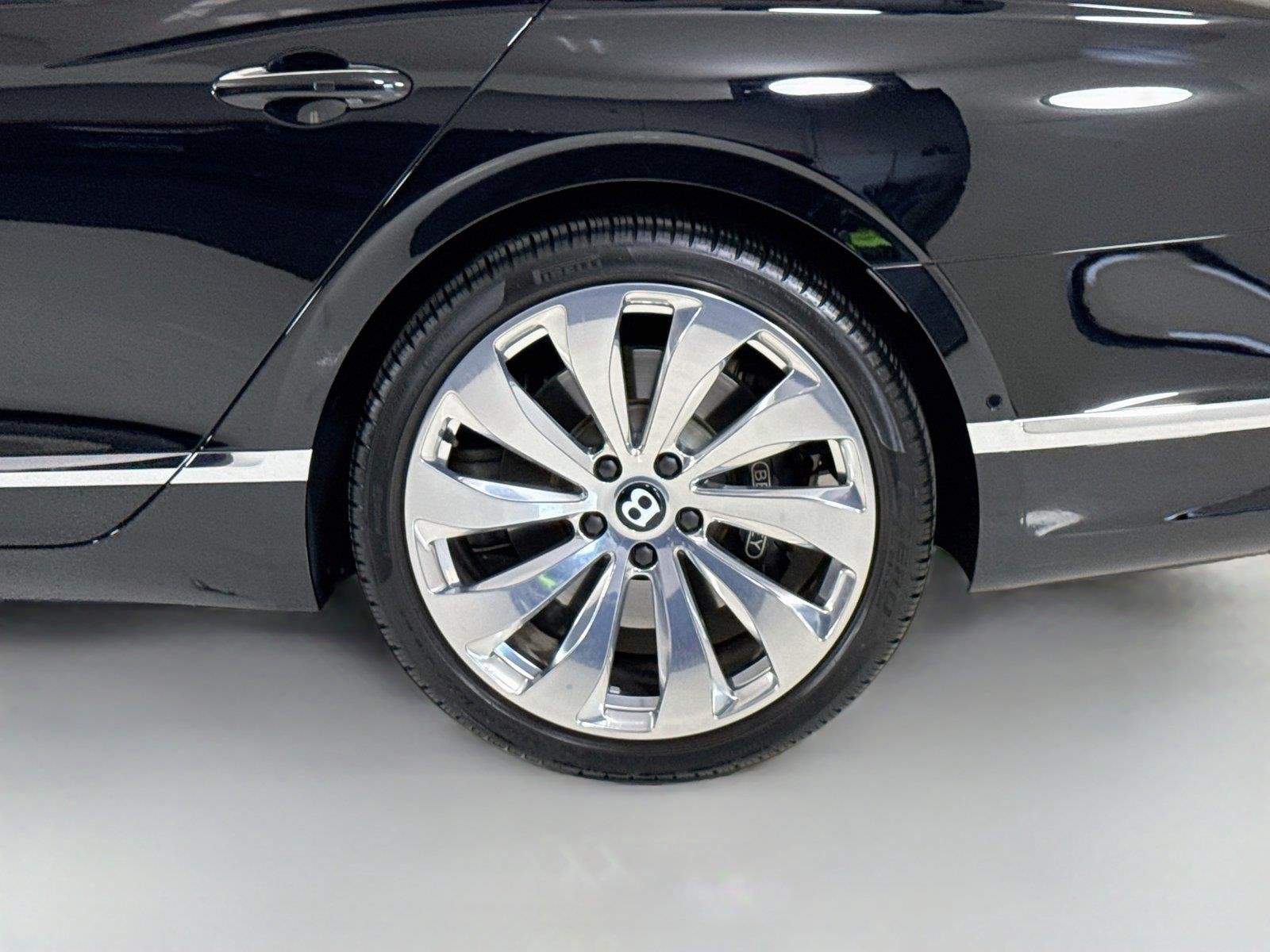 Used 2022 Beluga Bentley V8 | Mulliner Interior | Chrome 23