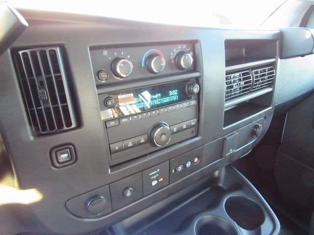2025 GMC Savana Cargo Work Van - Photo 14
