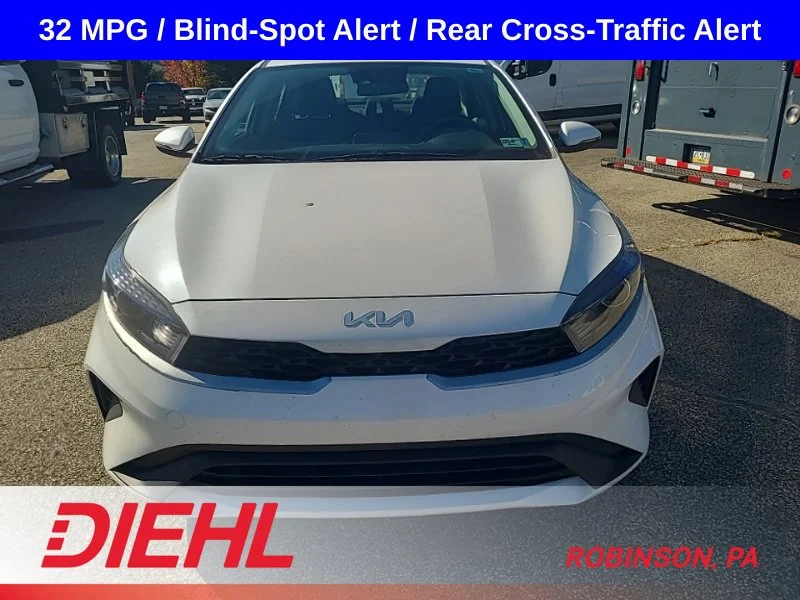 Used 2023 White Kia LXS image 3
