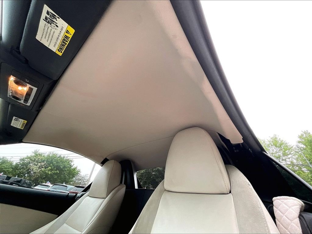 Used 2011 Blue BMW sDrive35i image 7