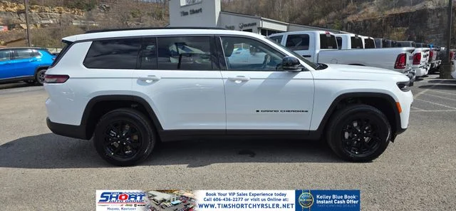 New 2026 Bright White Clear-Coat Exterior Paint Jeep Altitude image 11