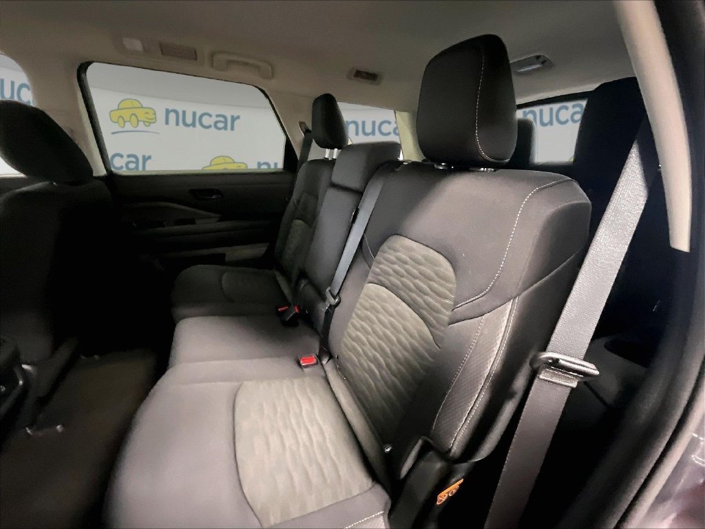 Used 2025 Gray Nissan SV image 15