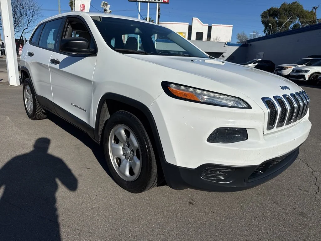 2016 Jeep Cherokee Sport's photo