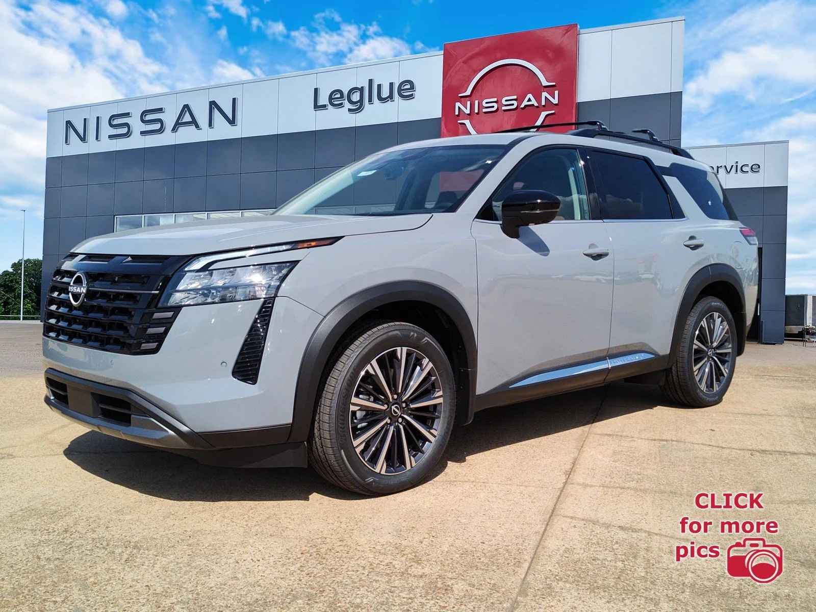 2026 Nissan Pathfinder Platinum