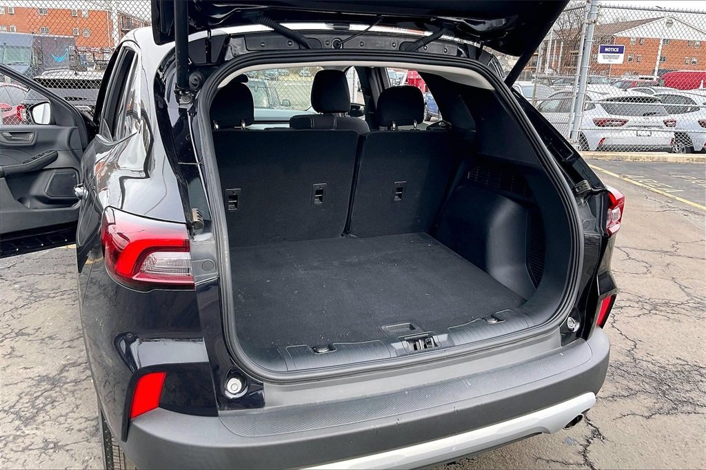 2023 FORD ESCAPE - Image 24