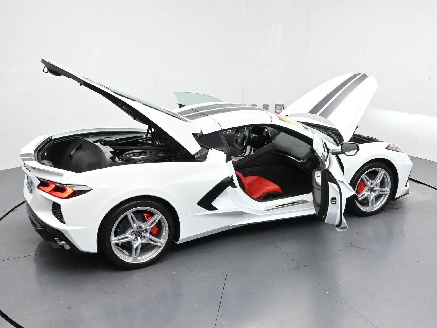 Used 2024 Arctic White Chevrolet 1LT image 35
