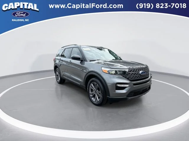 Used 2022 Gray Ford XLT image 2
