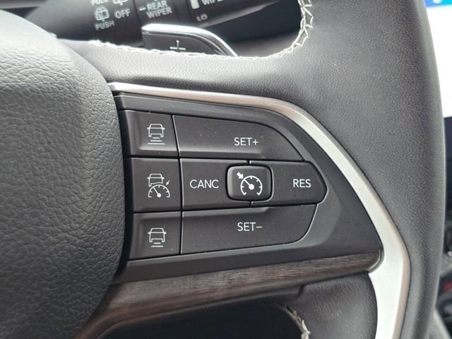 Used 2024 Baltic Gray Metallic Clearcoat Jeep Limited image 19