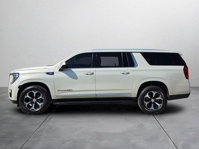 Used 2021 White GMC SLT image 2
