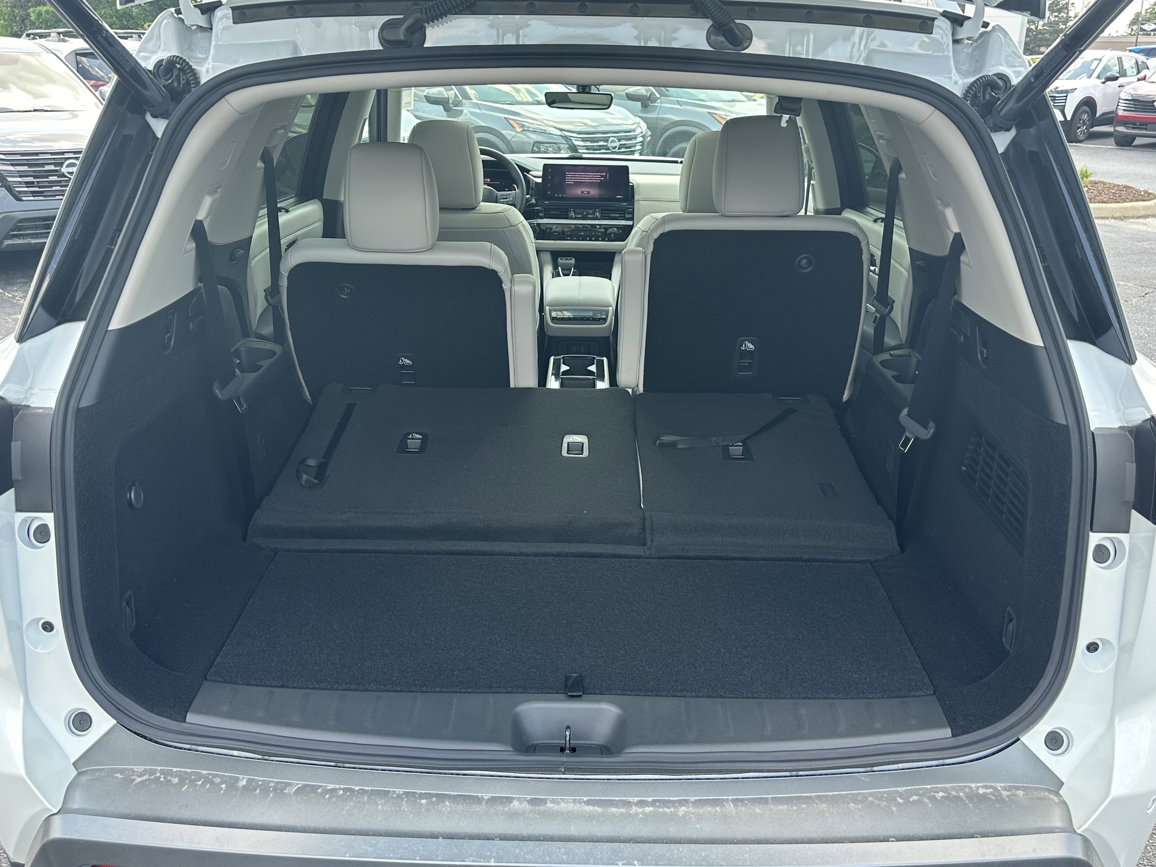 New 2026 Everest White Pearl Tricoat Nissan SL image 19