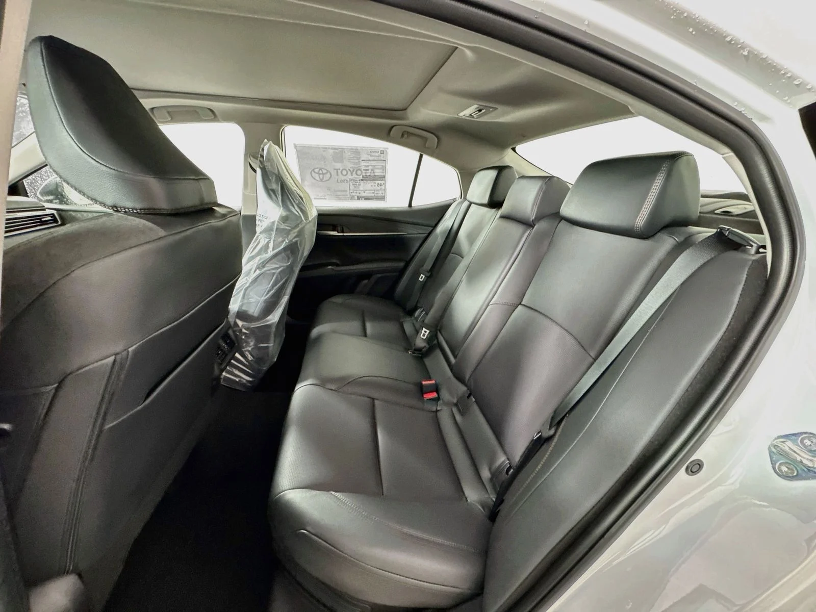 New 2026 Wind Chill Pearl <sup>1</sup> Toyota  XLE AWD image 9
