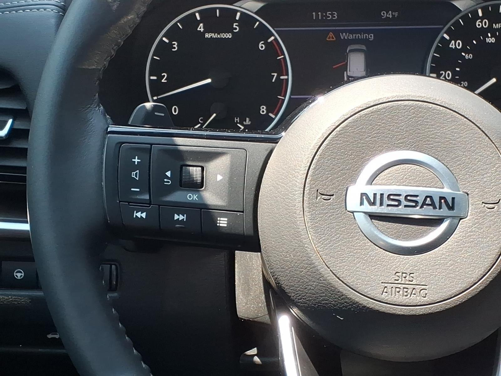 Used 2021 Pearl White Tricoat Nissan SL image 14