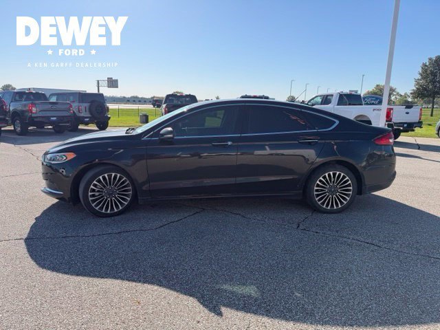 Used 2018 Shadow Black Ford SE image 7