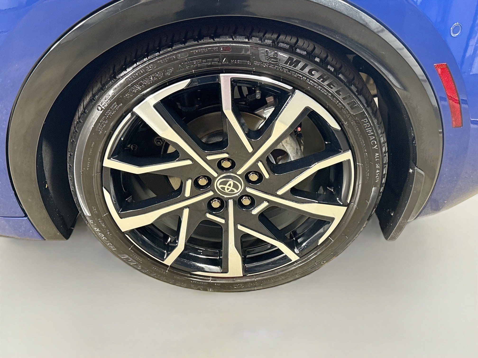 Used 2025 Reservoir Blue Toyota XSE Premium image 29