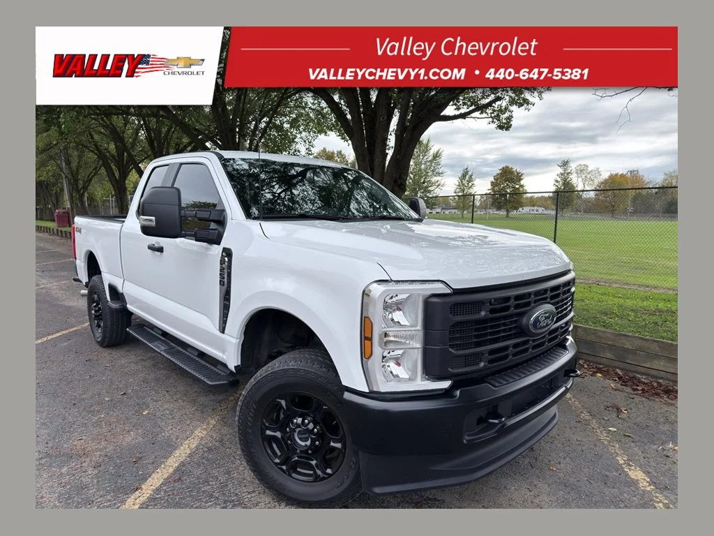 Used 2026 White Ford XL image 1