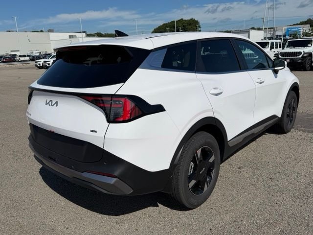 New 2027 Glacial White Pearl Kia LX image 4