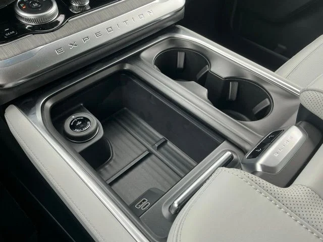 New 2026 Space Silver Metallic Ford MAX Platinum® image 49
