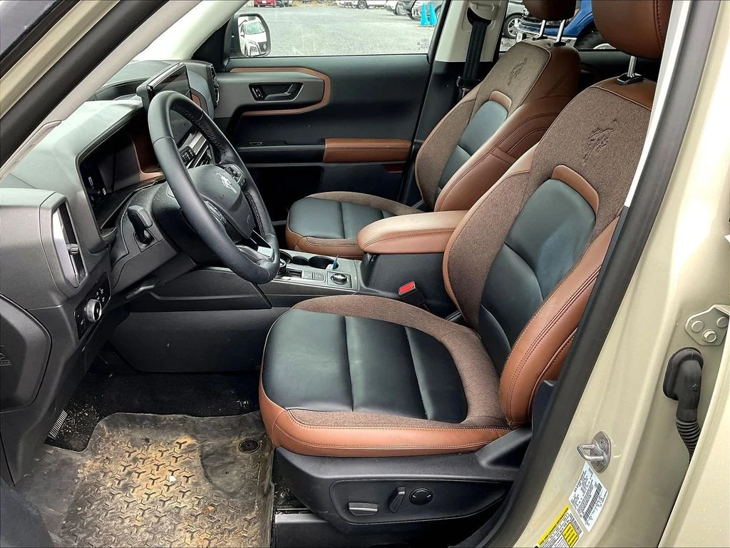 Certified Used 2025 Beige Ford Outer Banks image 7