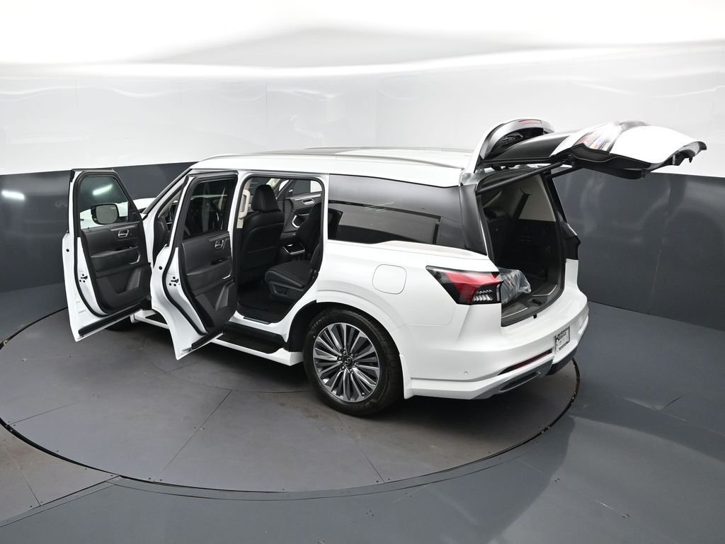 New 2027 RADIANT WHITE INFINITI Luxe 2WD image 43