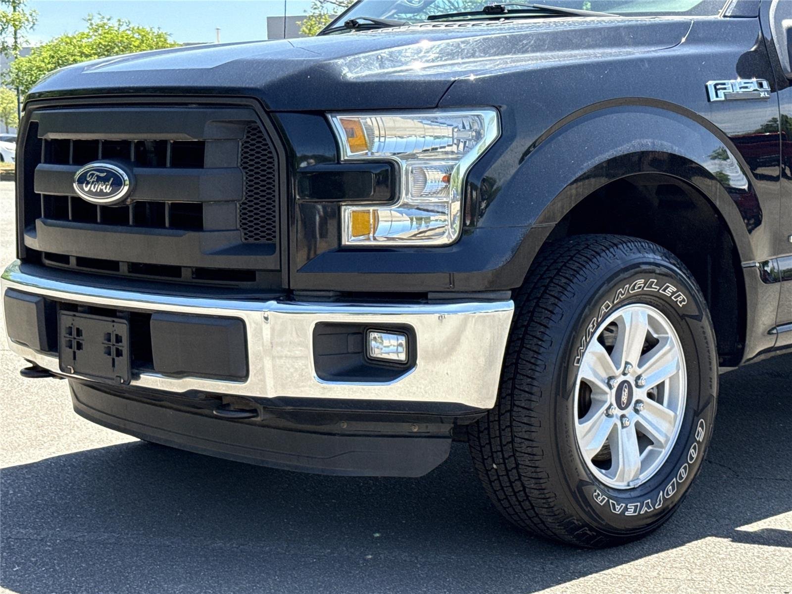 Used 2016  Ford XL image 20