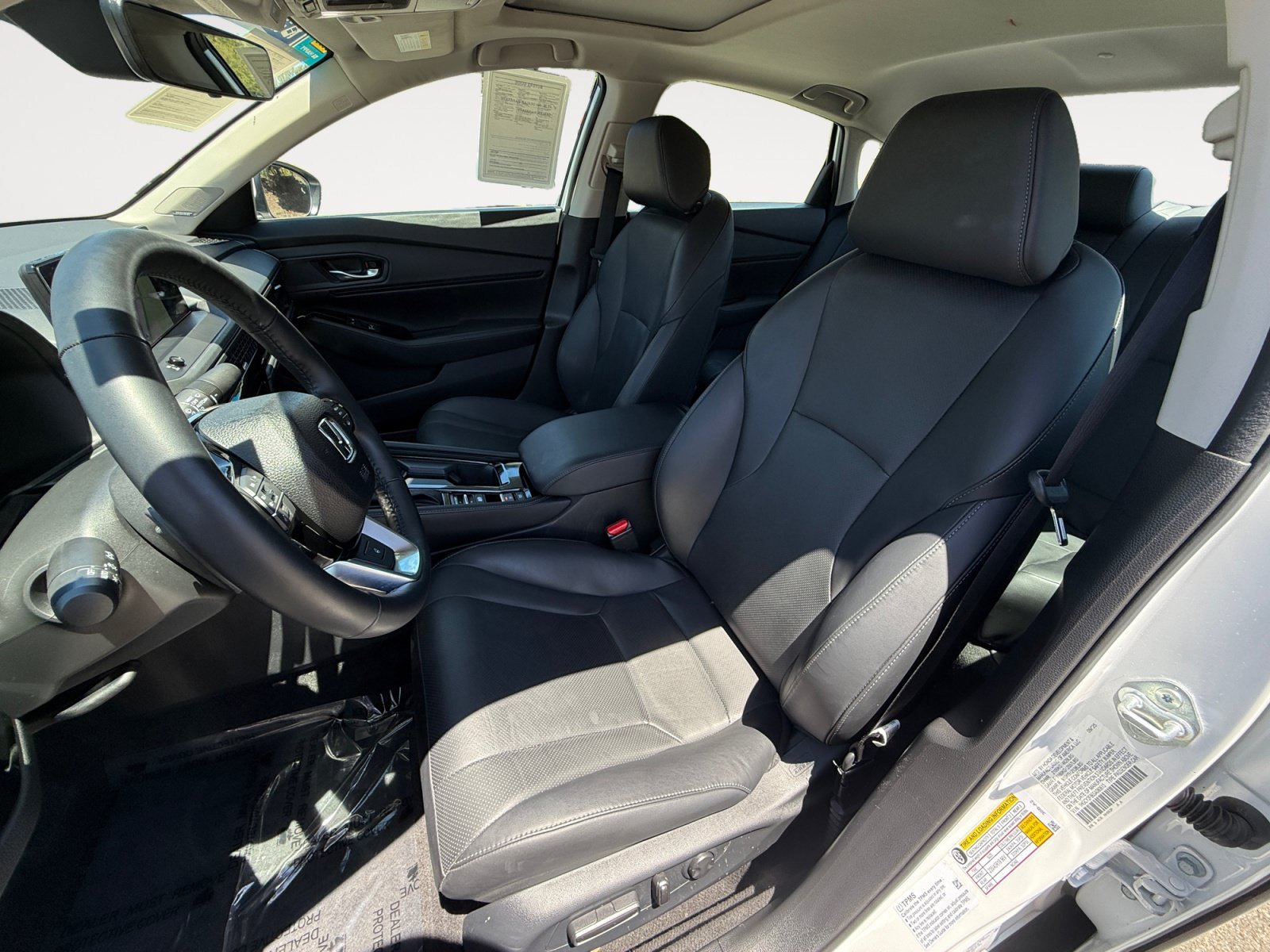 Used 2025 Platinum White Pearl Honda Touring image 10