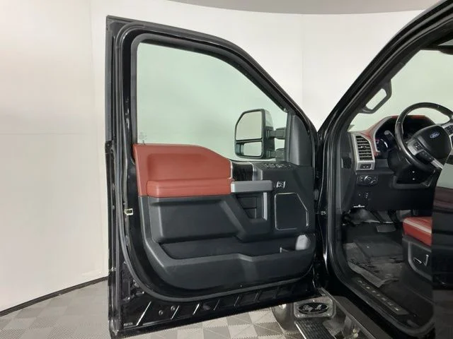 Used 2019 Black Ford Platinum image 17