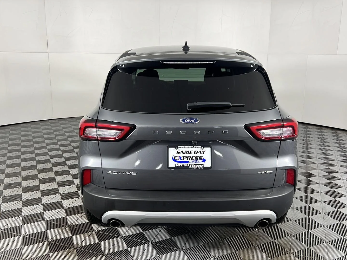 Used 2023 Gray Metallic Ford Active image 5