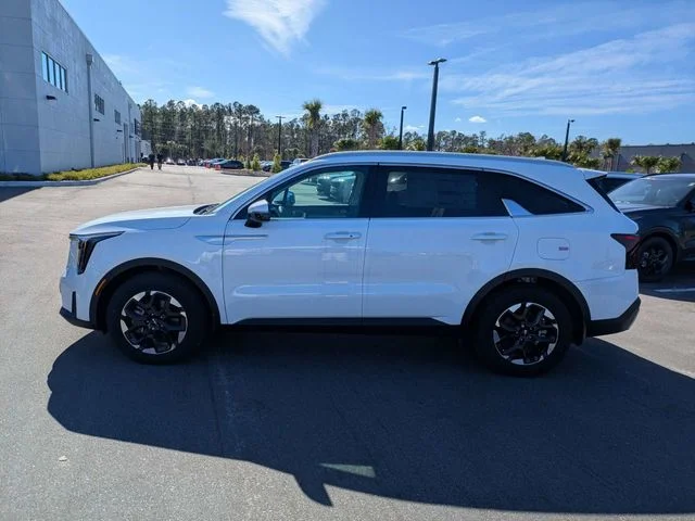 2025 Kia Sorento S - Photo 6