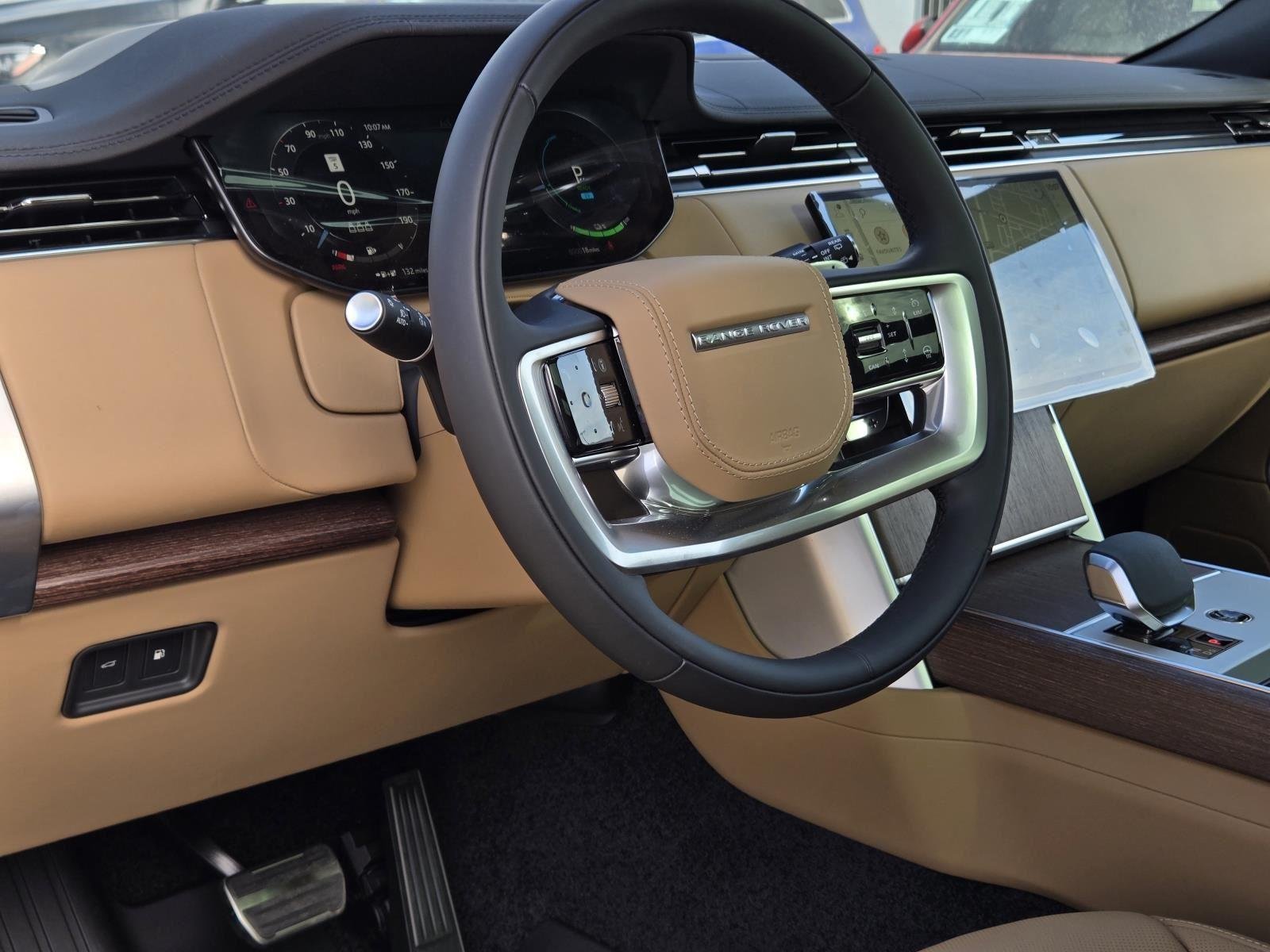 New 2026 Batumi Gold LAND ROVER SE PHEV image 30