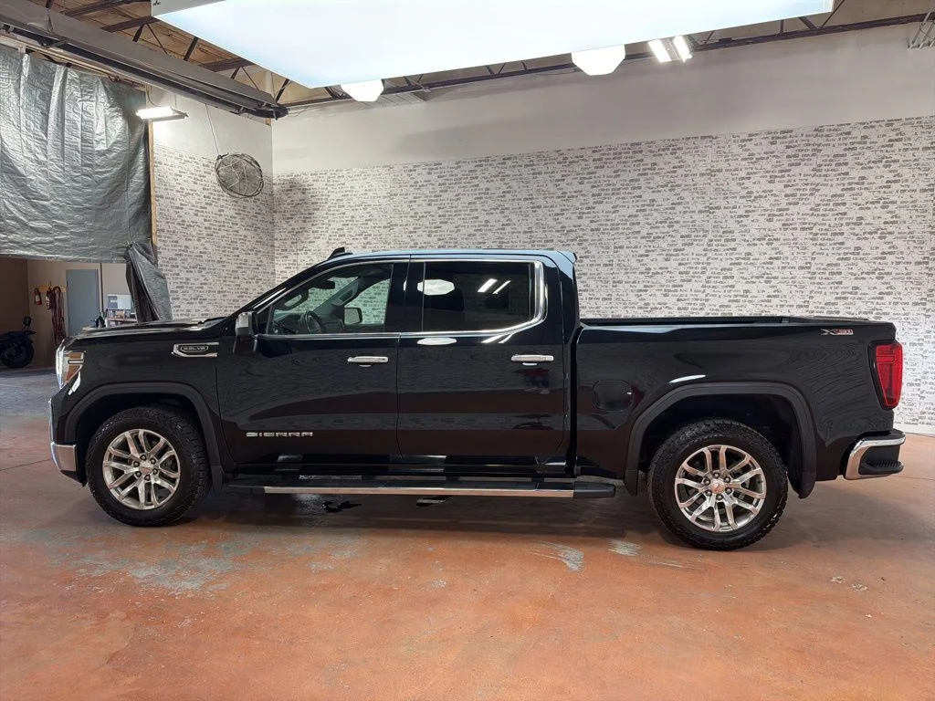 Used 2019 Black GMC SLT image 4