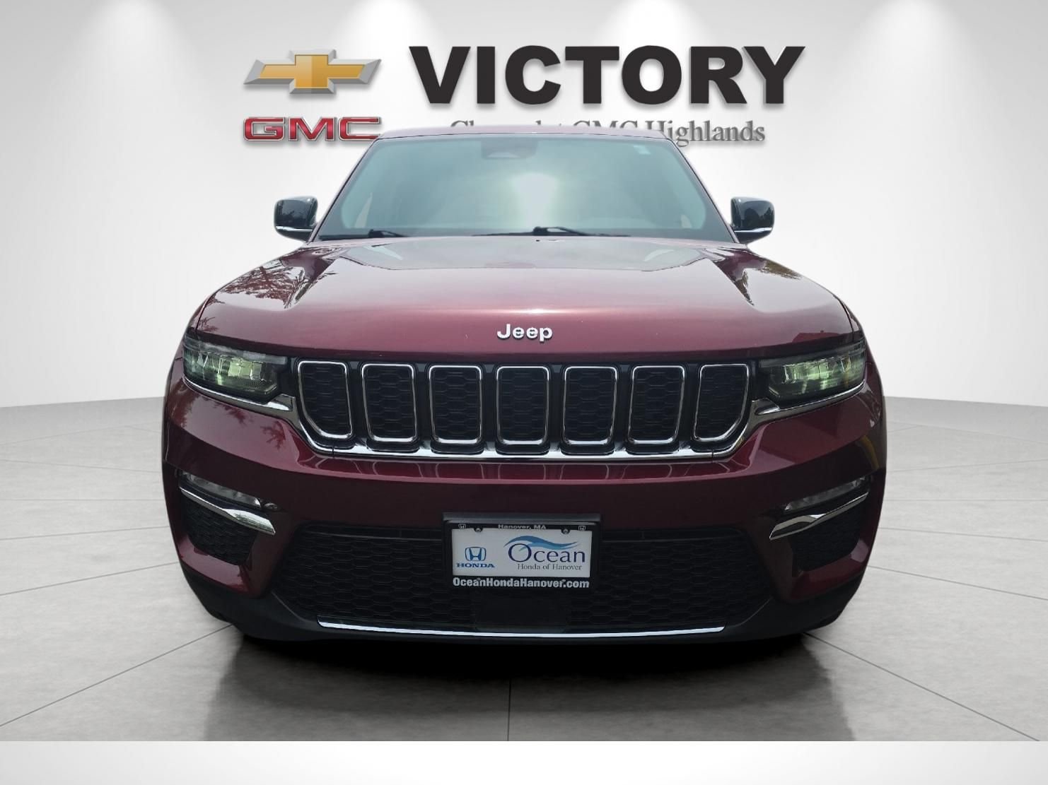 Used 2023 Red Jeep Limited image 8