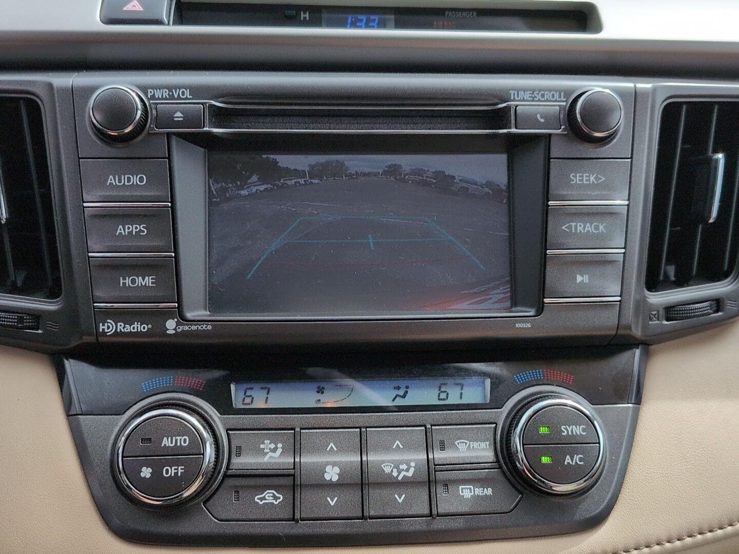 Used 2015 Pyrite Mica Toyota XLE image 4