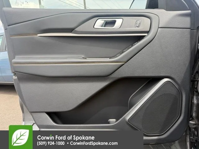 New 2026 Carbonized Gray Metallic Ford Tremor image 18