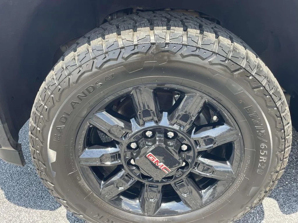 Used 2024 Summit White GMC AT4 image 7